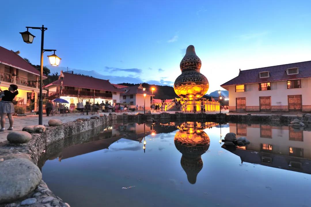 臨滄?zhèn)髅焦荆亨l(xiāng)村旅游看臨滄丨有生之年，一定要去一次佤鄉(xiāng)臨滄